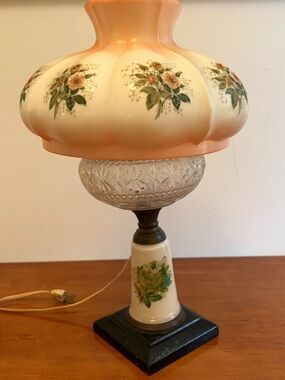 Vintage Gone With The Wind Hurricane Parlor Lamp - Peach Floral Milk Glass